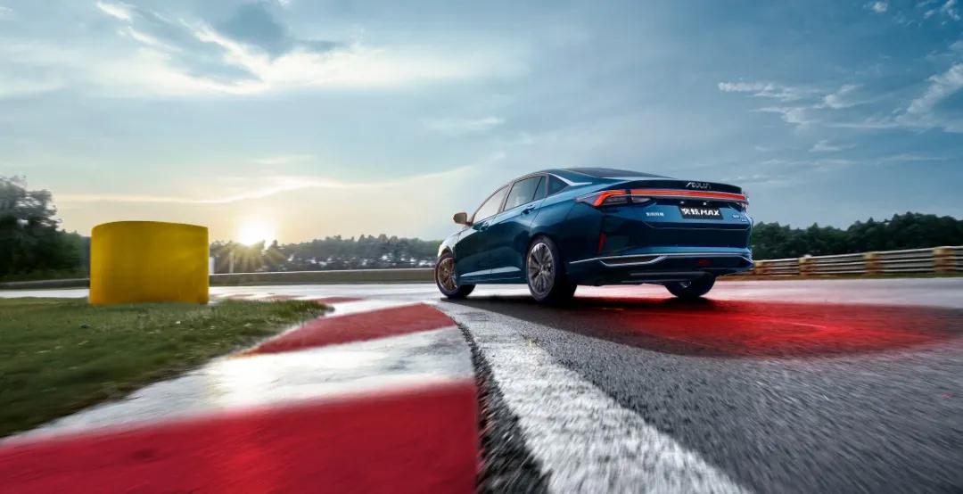 赛道级宽体家轿奕炫max,奕炫6.81百米