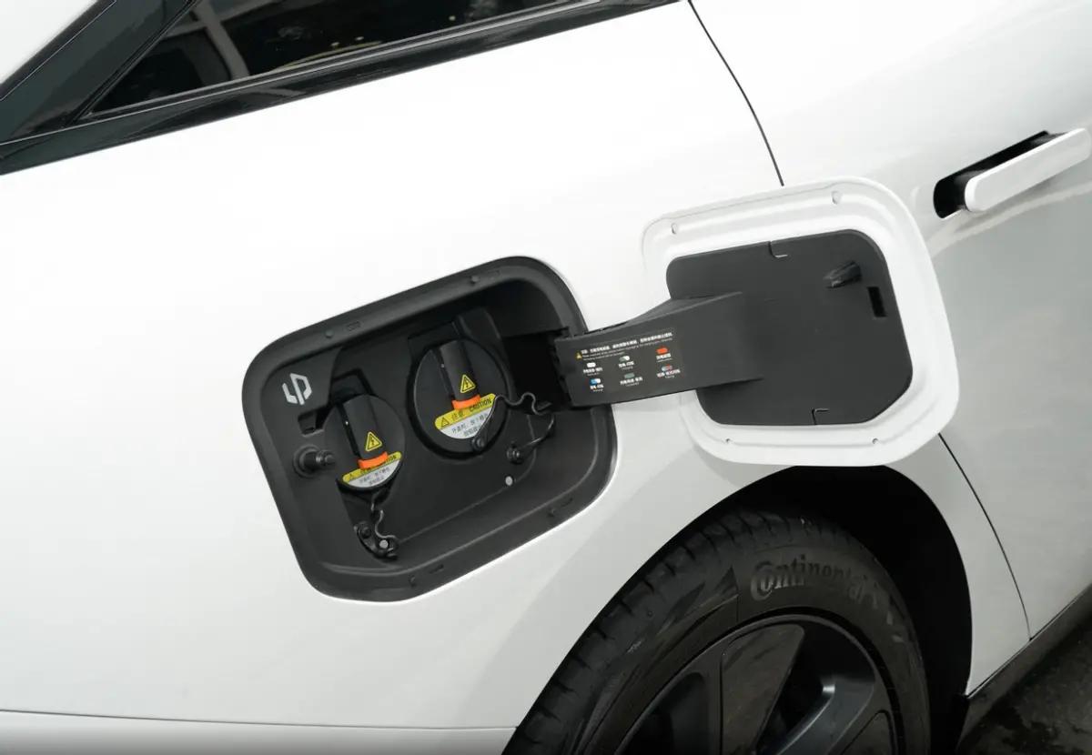 配无边框车门的车,配备无框车门车型