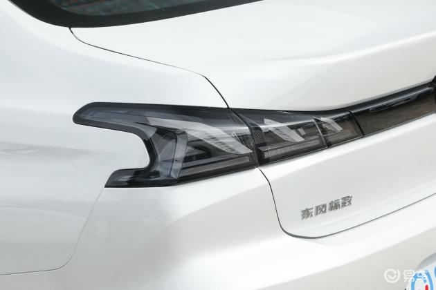 标致408机油少烟也不黑,标致408碳晶黑