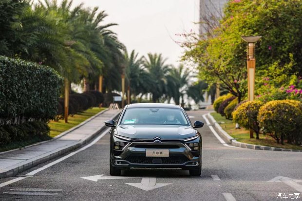 为啥说凡尔赛好,能与凡尔赛匹敌的国产车型