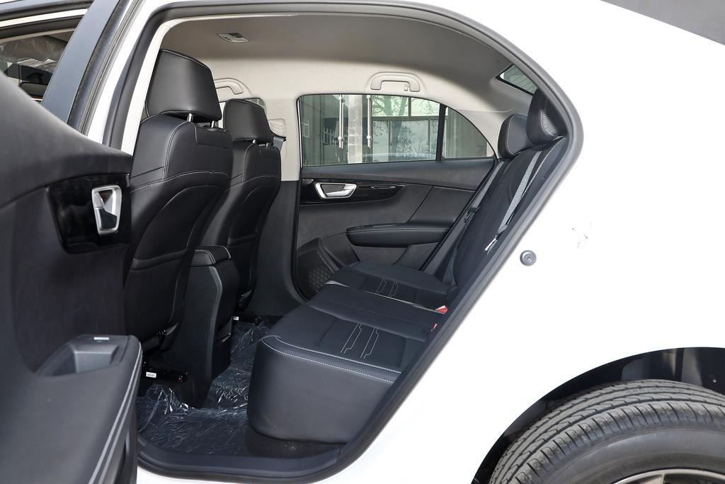 比亚迪秦最新款推荐,比亚迪秦体验