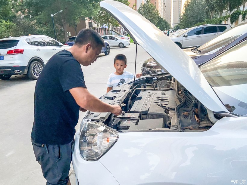 哈弗h6电池没电陡坡缓降故障,长城h6老2011款钥匙怎么换电池