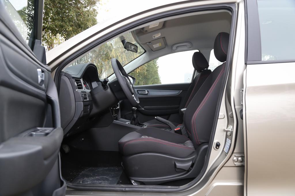 景逸s50聊城市4s店 (2016款东风风行景逸s50手动豪华)