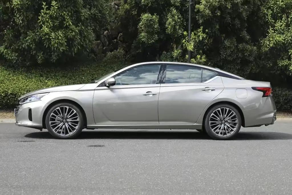 车长超4米9的纯电轿车,车长近4.8米配2.0t售20万