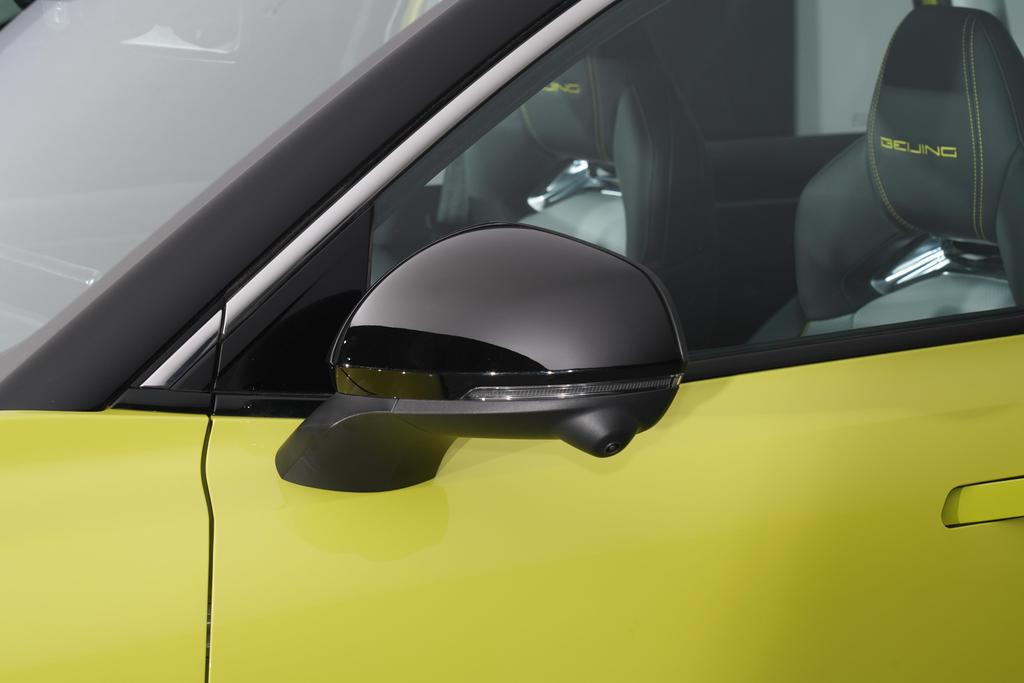 国产北汽魔方,一台新潮燃油车静态体验北汽魔方