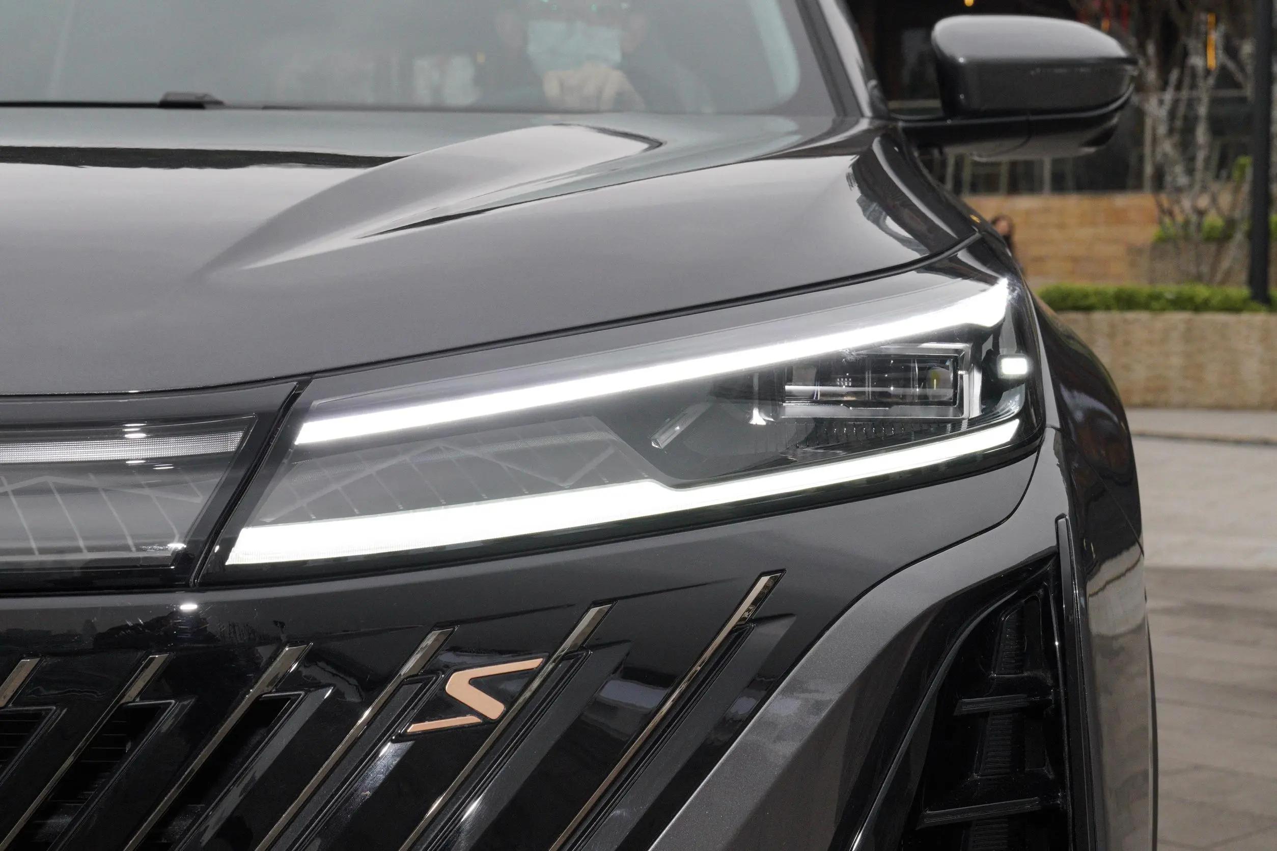 长安cs75plus2.0落地价多少钱,长安cs75plus选1.5还是2.0