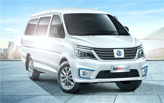 公共交通出行绿色环保,地铁出行绿色环保