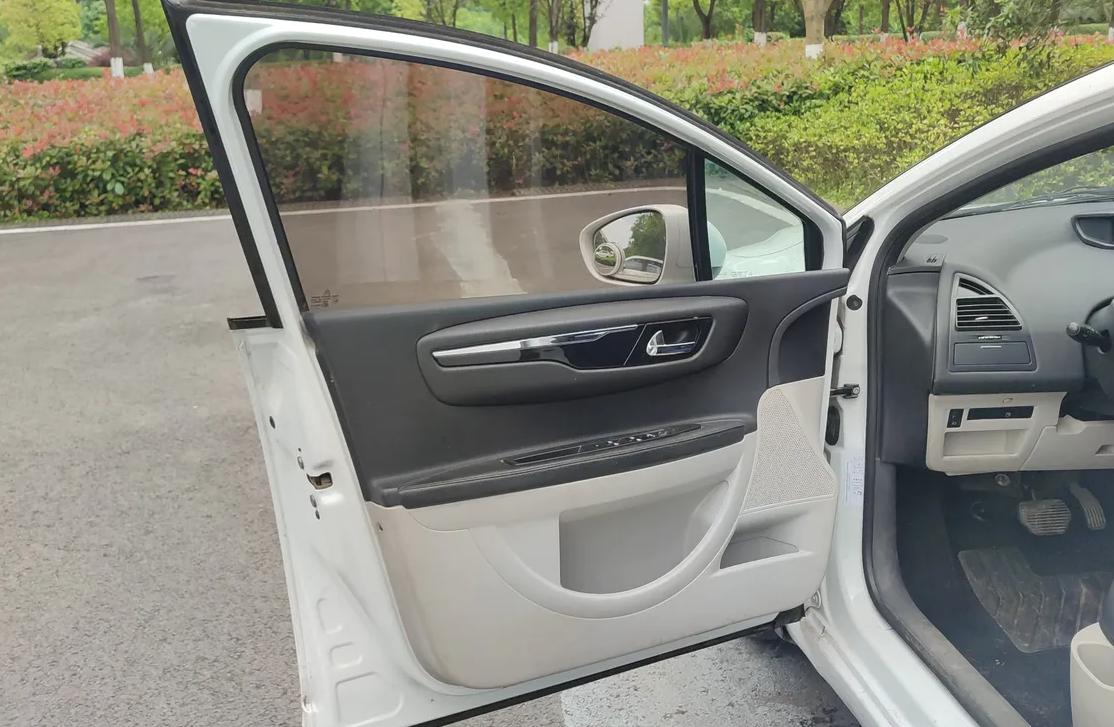 世嘉12款与13款区别,13款雪铁龙世嘉值得买吗