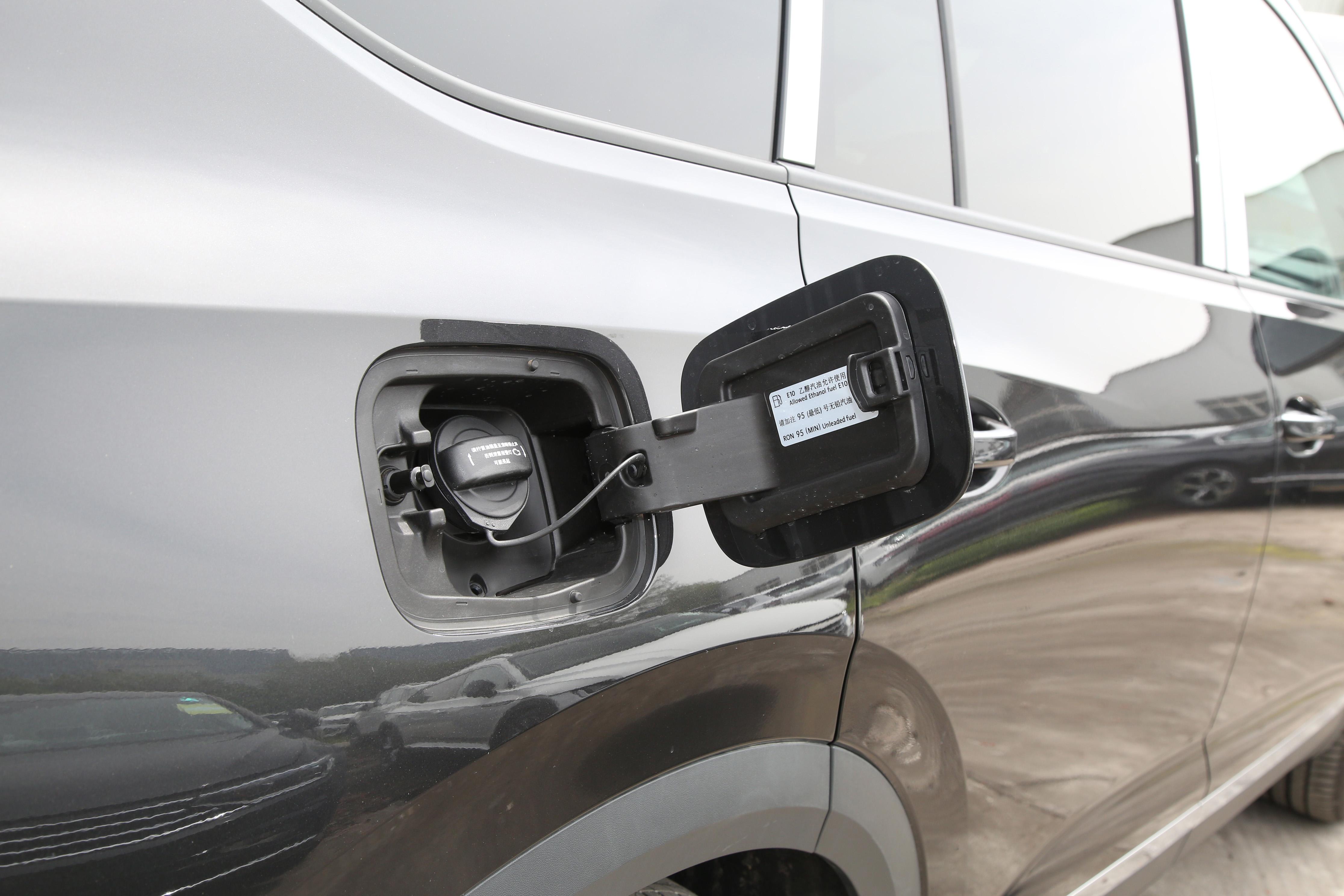 优惠6万元的车,六座的suv大众揽境内饰升级