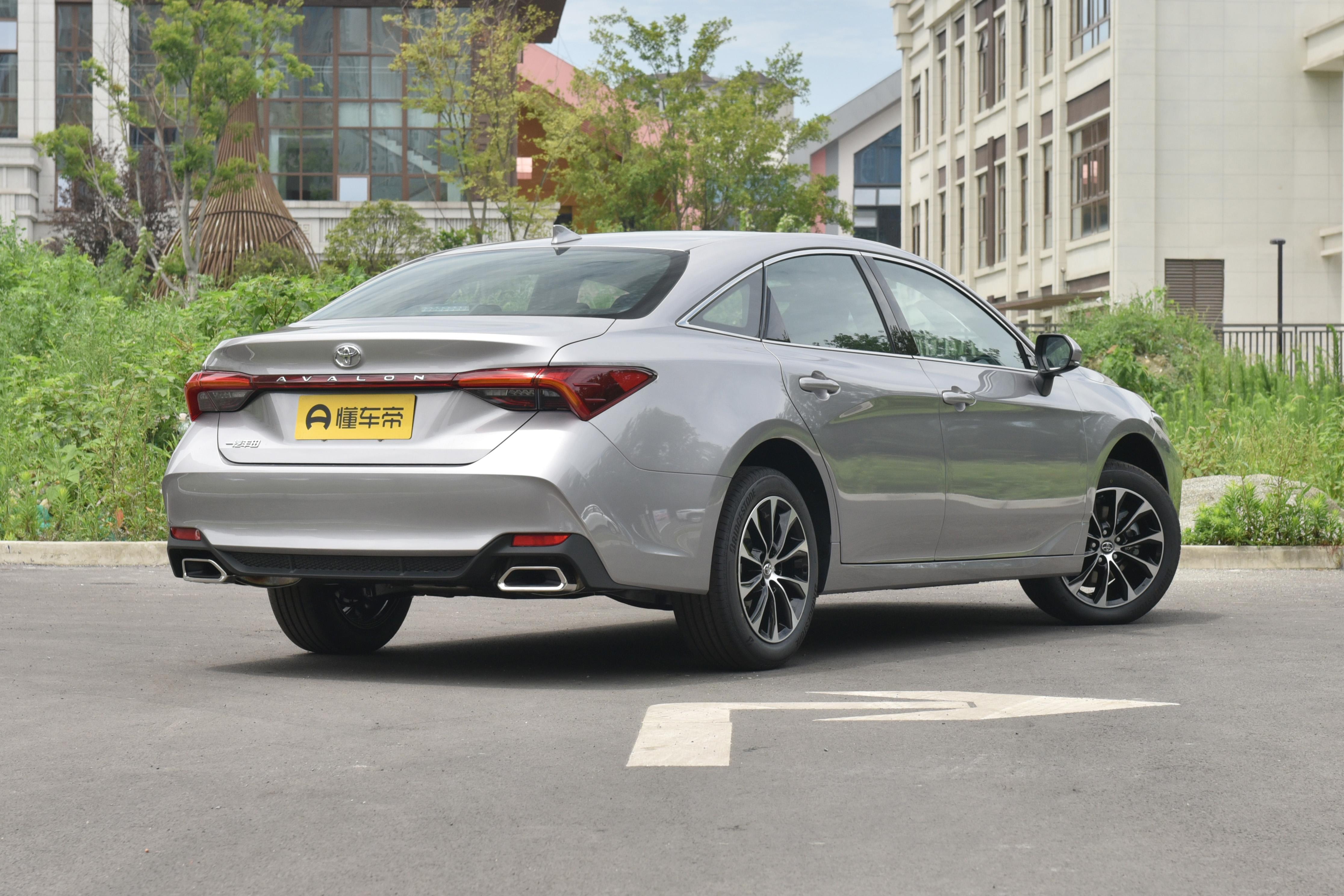 丰田亚洲龙双擎试驾体验评测,新款一汽丰田亚洲龙试驾