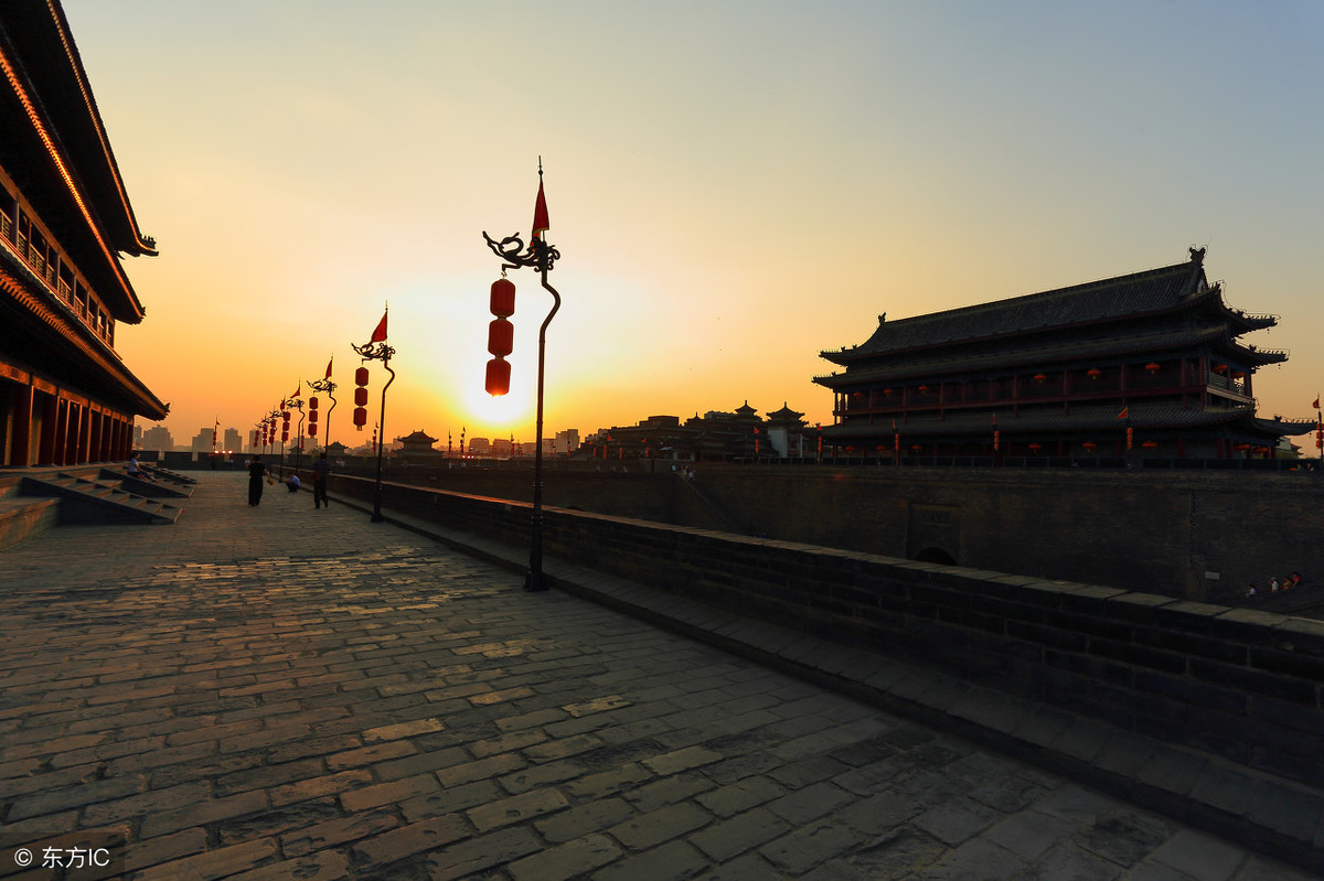 小说：系统显示，B级：董卓，*级A**：吕布，小伙一惊，这S级是谁？