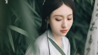 小说：这也太牛了吧，她才不过是一个小豆丁，就学会怎么勾人了