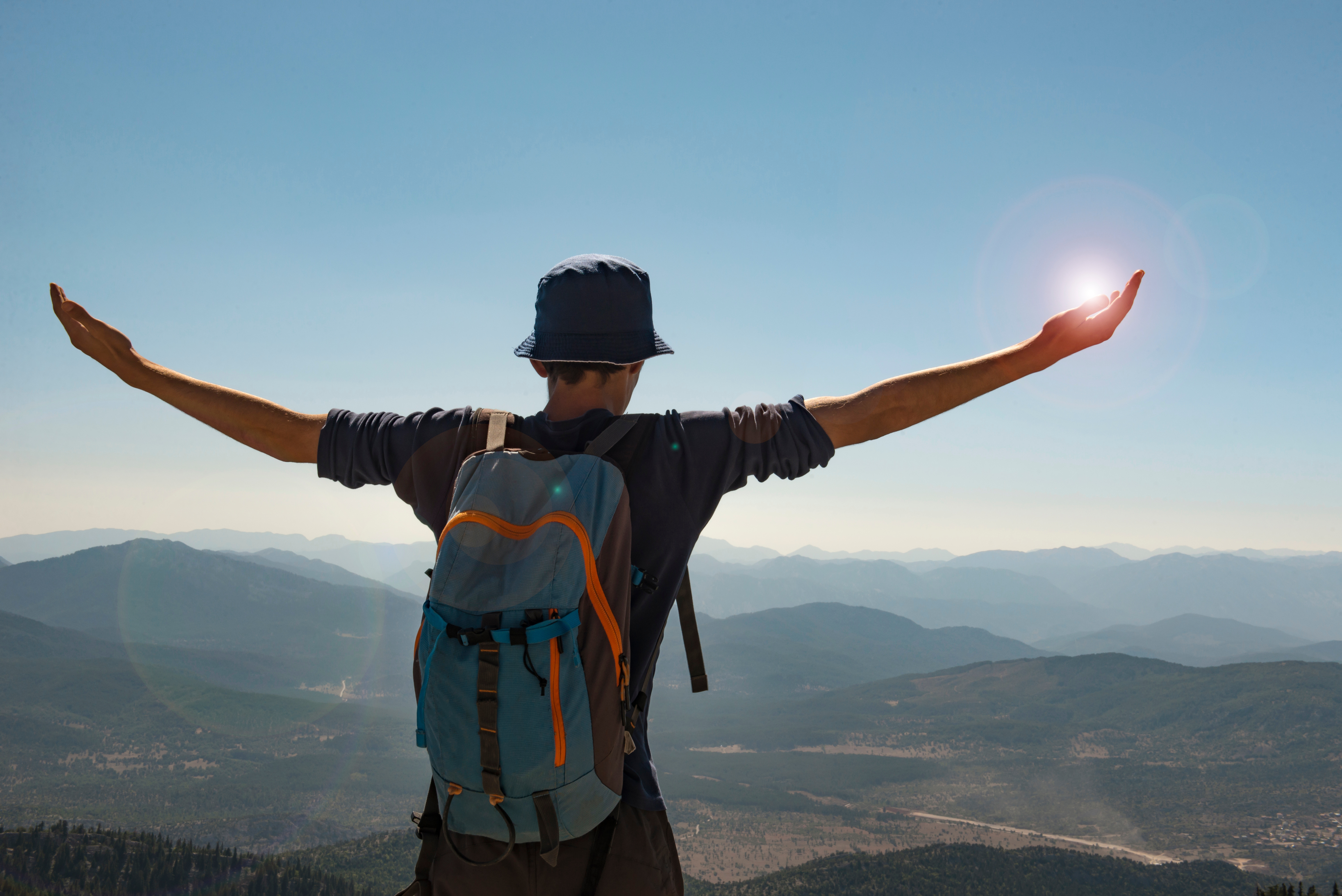 “五大”的专业懂行+“草根”的坚韧实在，做到这两点成为行业巨头