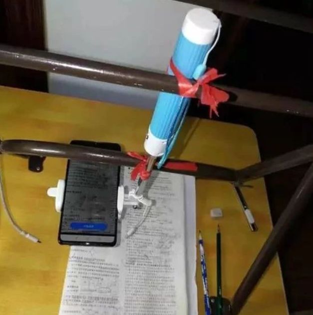 老师被逼成网红直播上课的背后,盘点那些全网被学生逼疯的老师