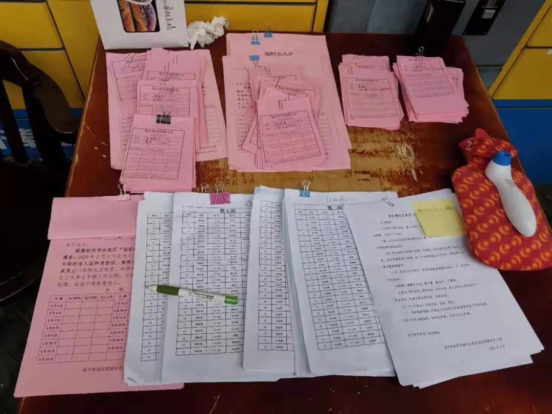 余杭这个小区连物业都撤了！老胡和他的35名“战友”顶上