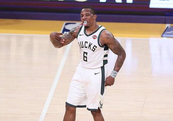 4年176亿顶薪续约,4年1亿美元合同续约武切维奇