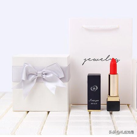 女生本命年送什么精致小饰品,女士本命年送什么合适