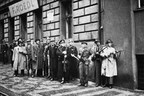 背叛历史!别再说布拉格是浪漫之都,刚挑衅中国,又要树叛徒雕像