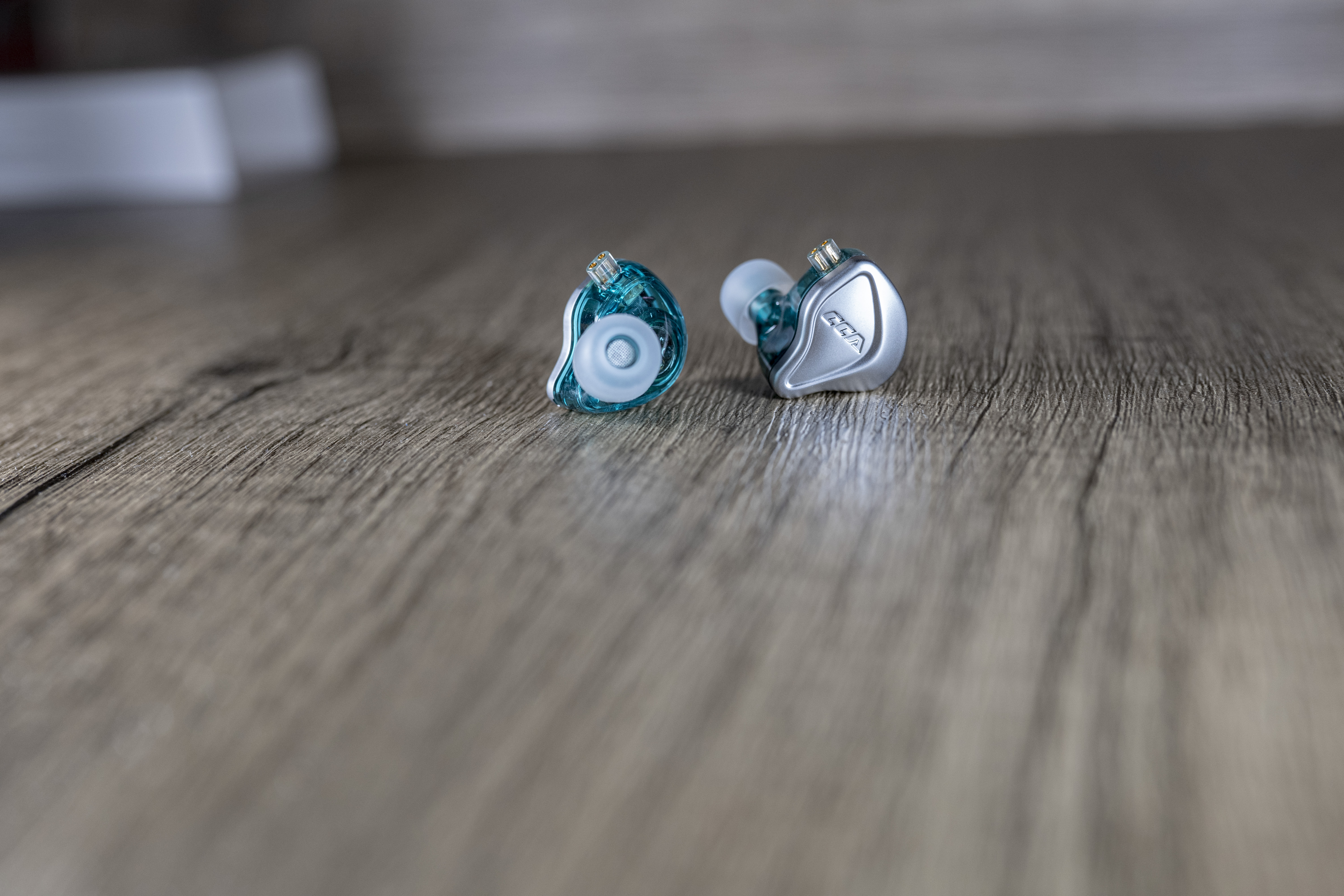 把成本都堆在音质上了？150块的静电入耳式耳机CCA-NRA测评