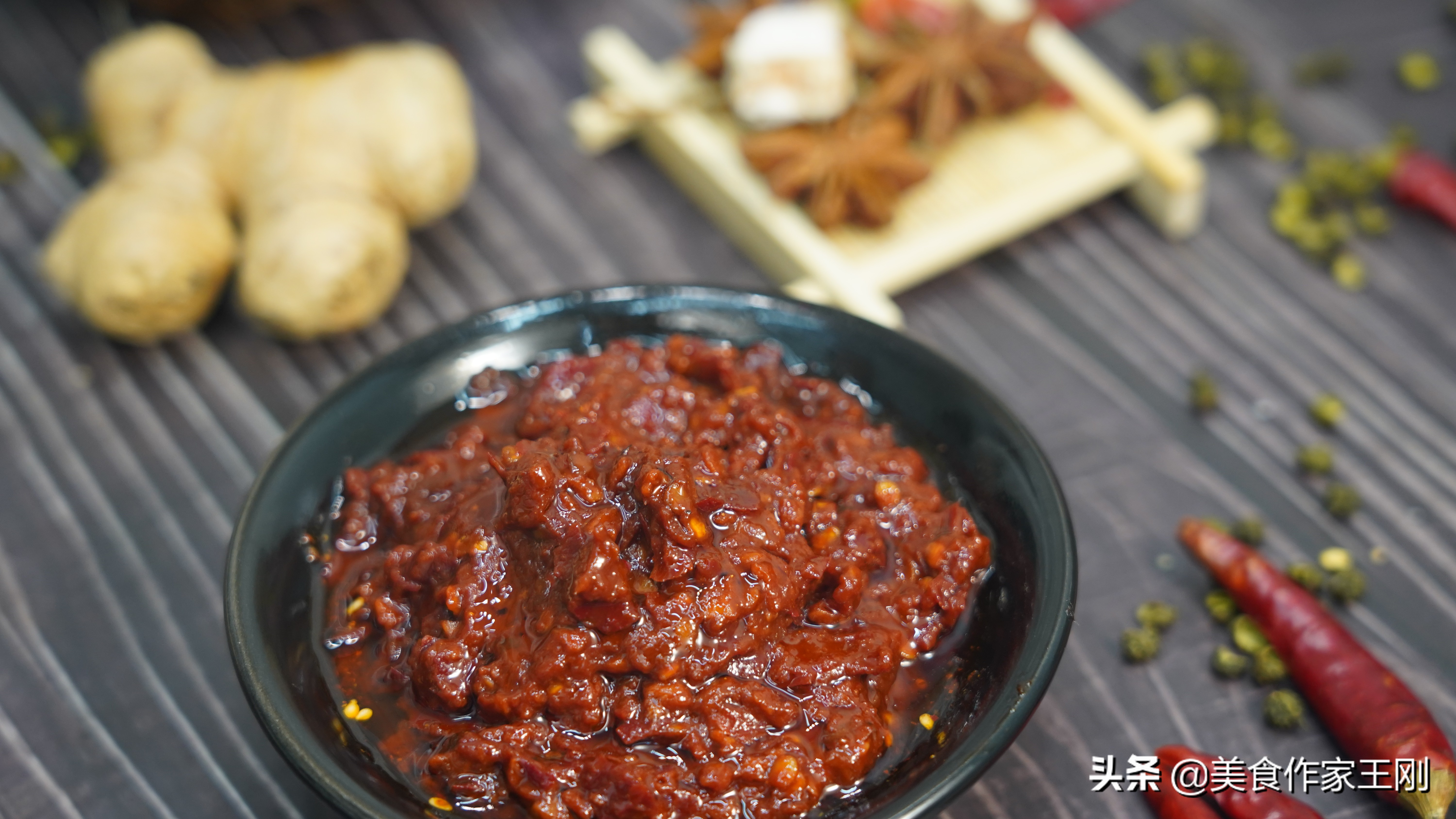 各种厨房调料的做法,厨房调料拉篮的合理用法