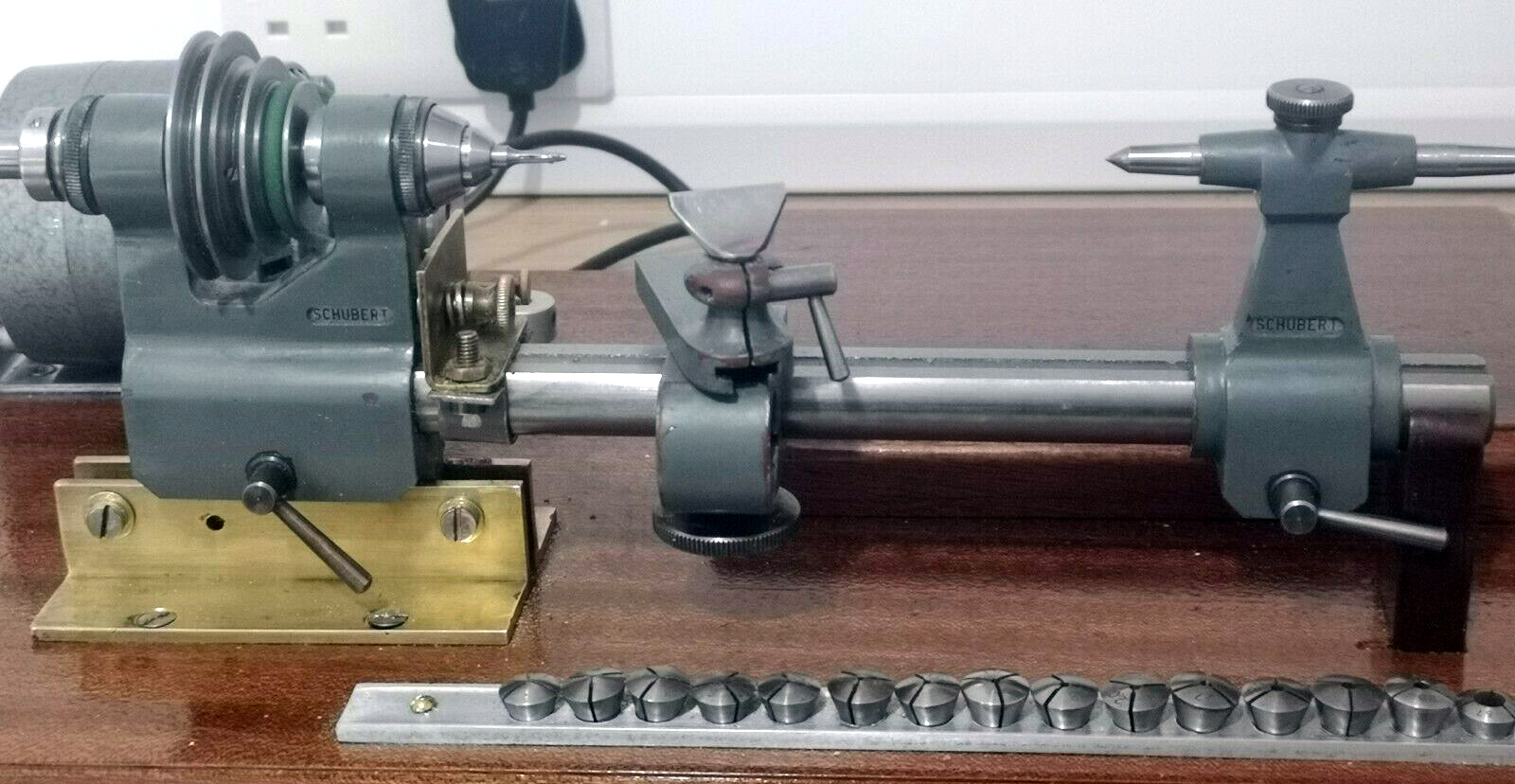 几十年前的老机床,古老的小车床