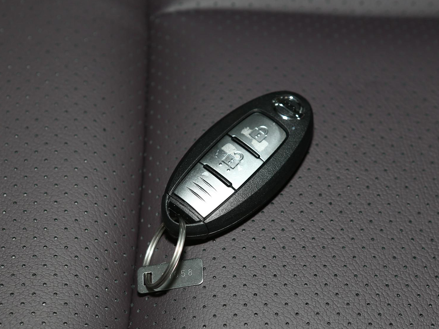 逍客后备箱打不开怎么解决,逍客后备箱打不开是什么原因