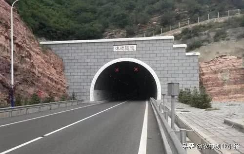 上高速提示超速禁止通行,第一次上高速要注意哪些交规