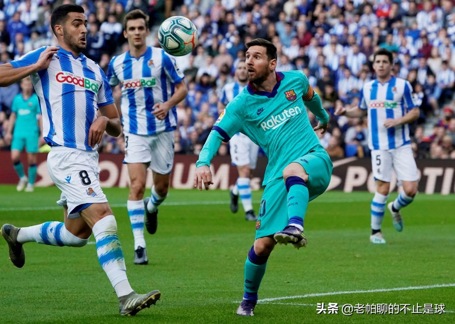 居家隔离怎样锻炼？西甲皇家社会球员梅里诺教你抱起女友练力量！