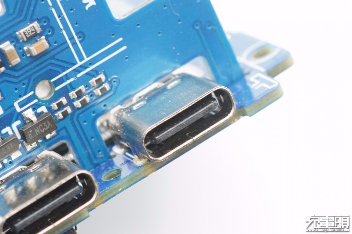 征拓20w快充拆解,征拓100w桌面充电器