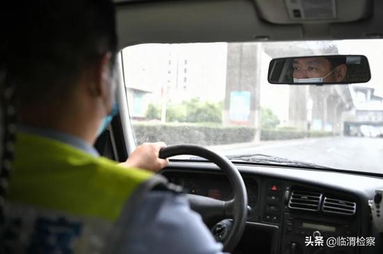 交通警察亲身感受,体验交通警察的感受