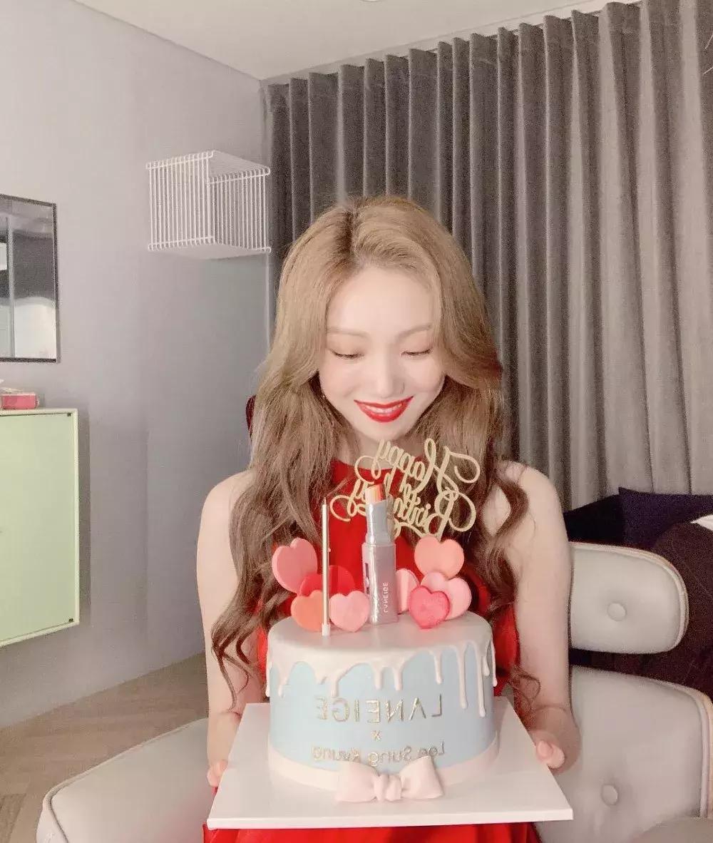 网红脸早已过时高级脸才是王道,清冷气质网红脸