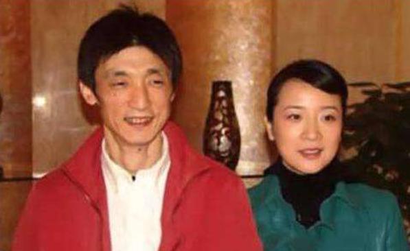 10位出轨男星的老婆与小三对比,唯一允许妻子出轨的男星