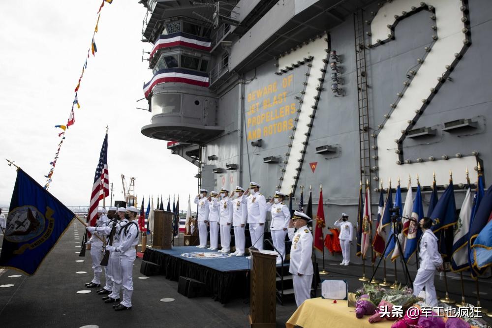 美国林肯号航母舰长,林肯号女舰长图片