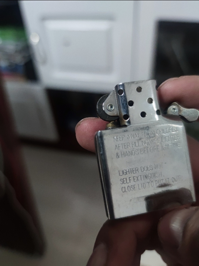 zippo内胆棉花怎么装,正品zippo内胆底部颜色