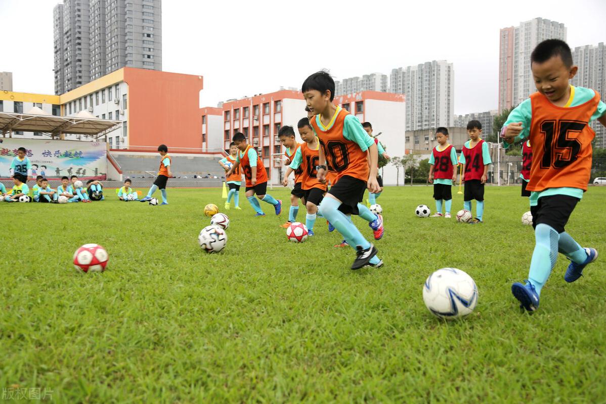 多特蒙德拜仁青训基地,多特蒙德青训宣传视频