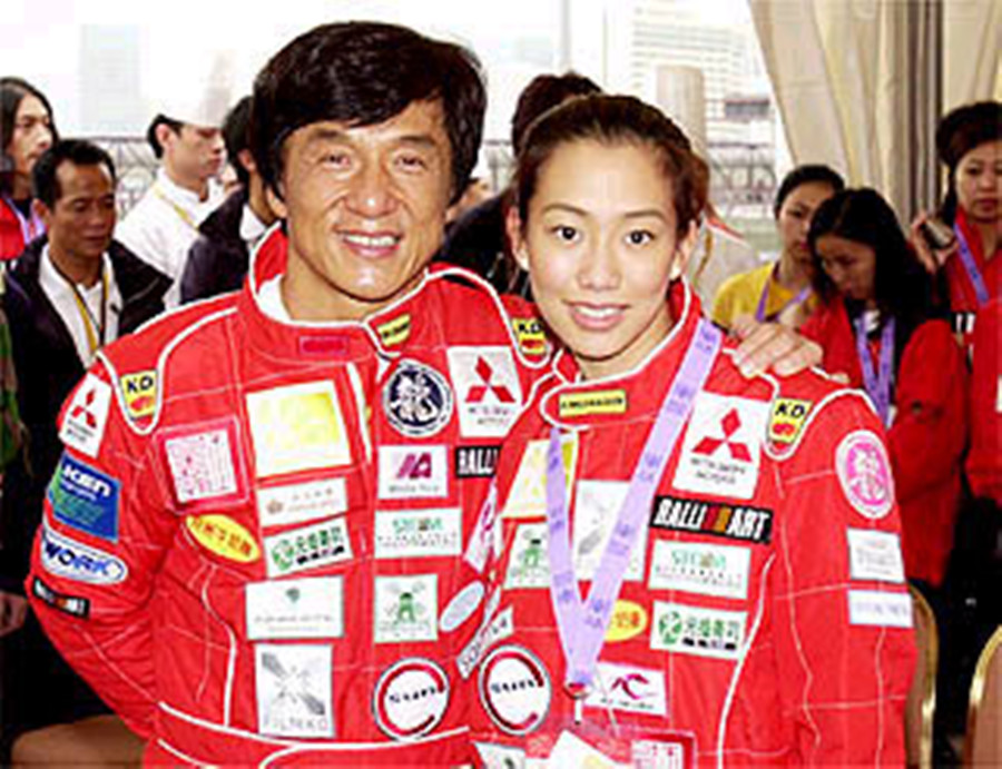 颜值不够美颜来凑年龄大就装嫩,颜值不够才艺来凑