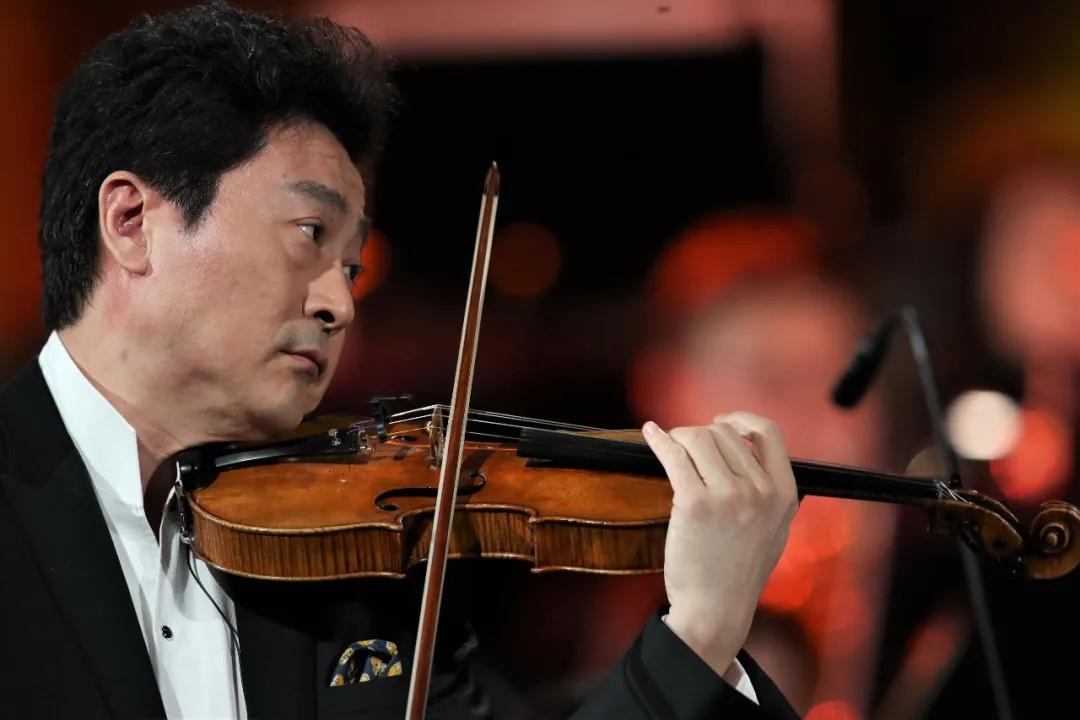 鐧惧勾椋庡崕灞辨渤渚濇棫,鐧惧勾椋庡崕灞卞窛閿︾唬