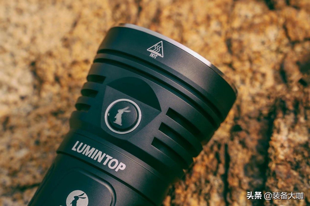 三眼小钢炮手电筒亮吗,三眼小钢炮强光