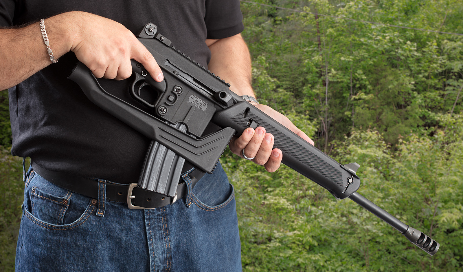 廉价的小玩意，设计遵从用途的简陋枪支——生存步枪