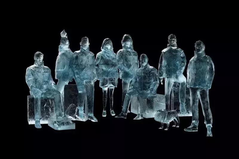 moncler蒙口羽绒服真假如何辨别,羽绒服挑选指南面料