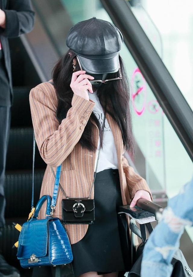 范冰冰近日机场照背的包,范冰冰双背包