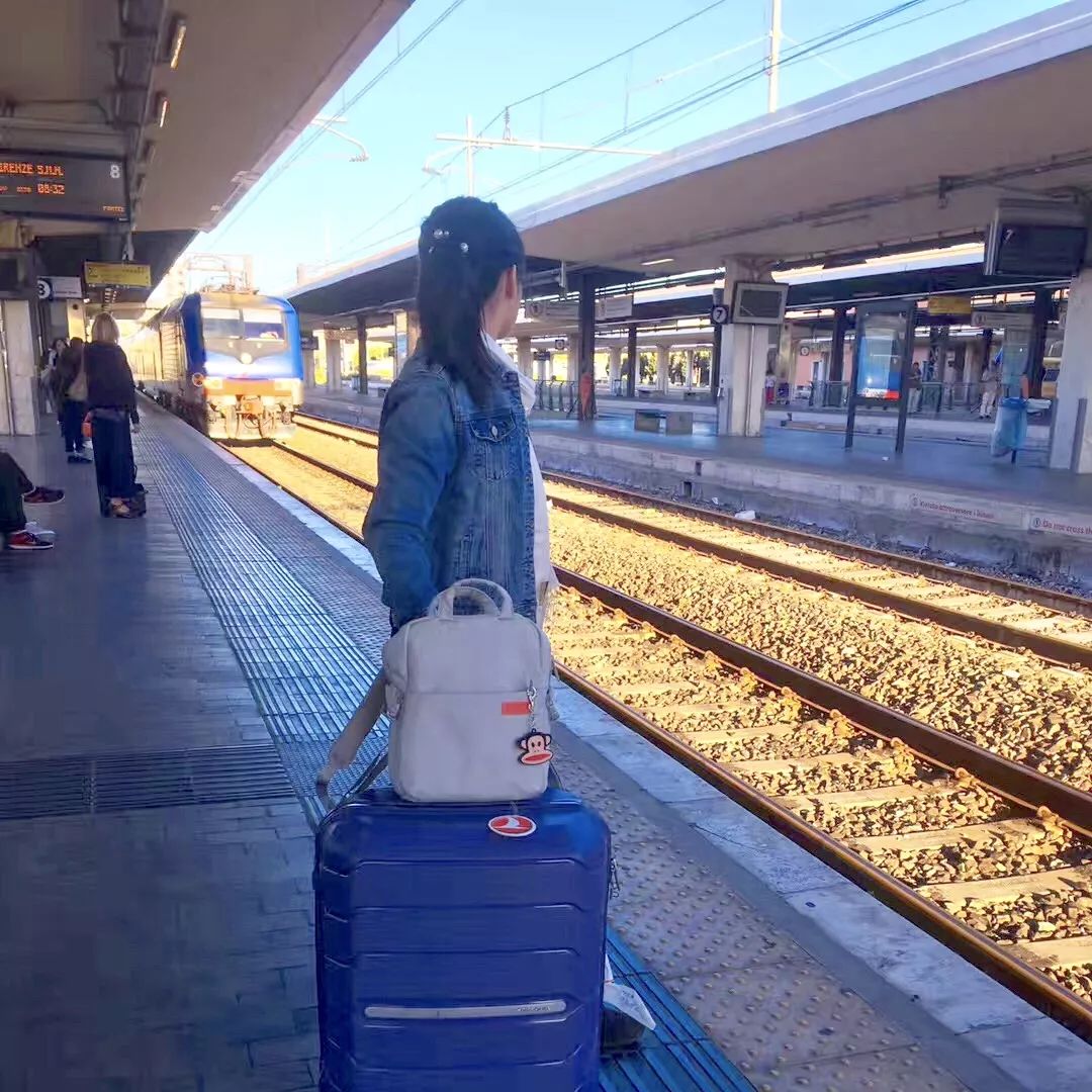 叫醒,哄睡,陪玩……中国超2亿单身,正在悄悄享受这些服务