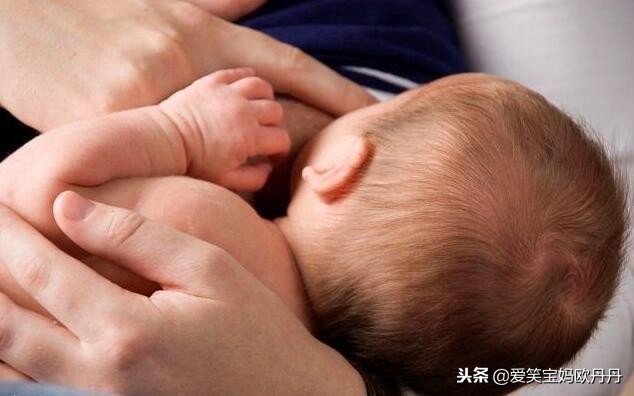 给宝宝擦脸的正确方法,宝宝擦脸怎么擦才是正确