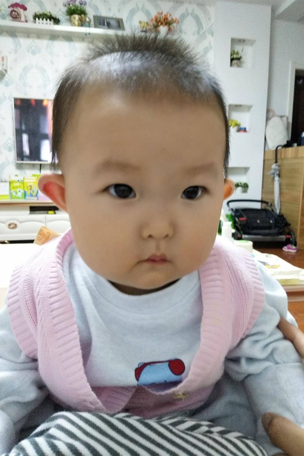 宝宝耳朵有点招风耳怎么办,新生儿睡觉耳朵招风耳可以矫正吗