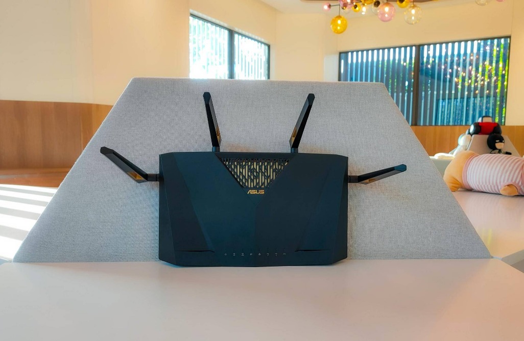 华硕ax68u的5g信号很差吗,华硕ax88u有2.5g网口吗