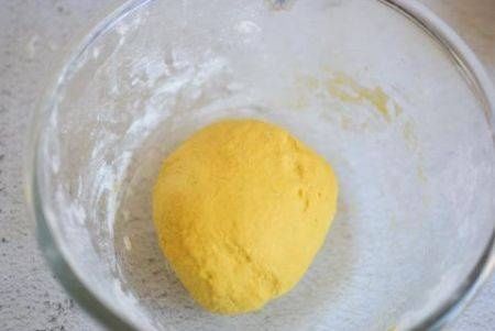 南瓜豆馅千层饼的家常做法,南瓜香掉牙夹心千层饼教程