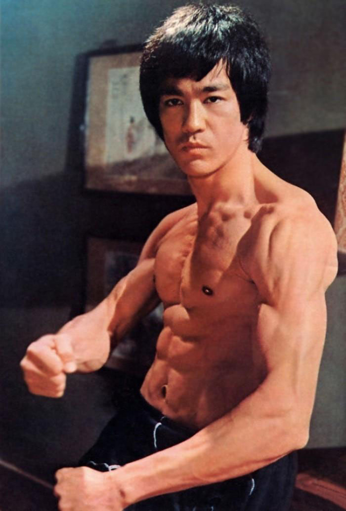 做人要有梦想不然跟咸鱼有区别,做人无梦想同条咸鱼有什么分别