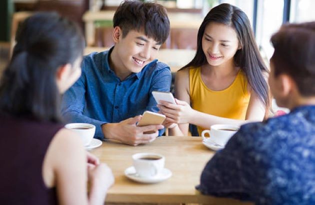 长时间看手机眼睛干涩疼痛怎么办,看手机眼睛疼怎么办最简单的方法