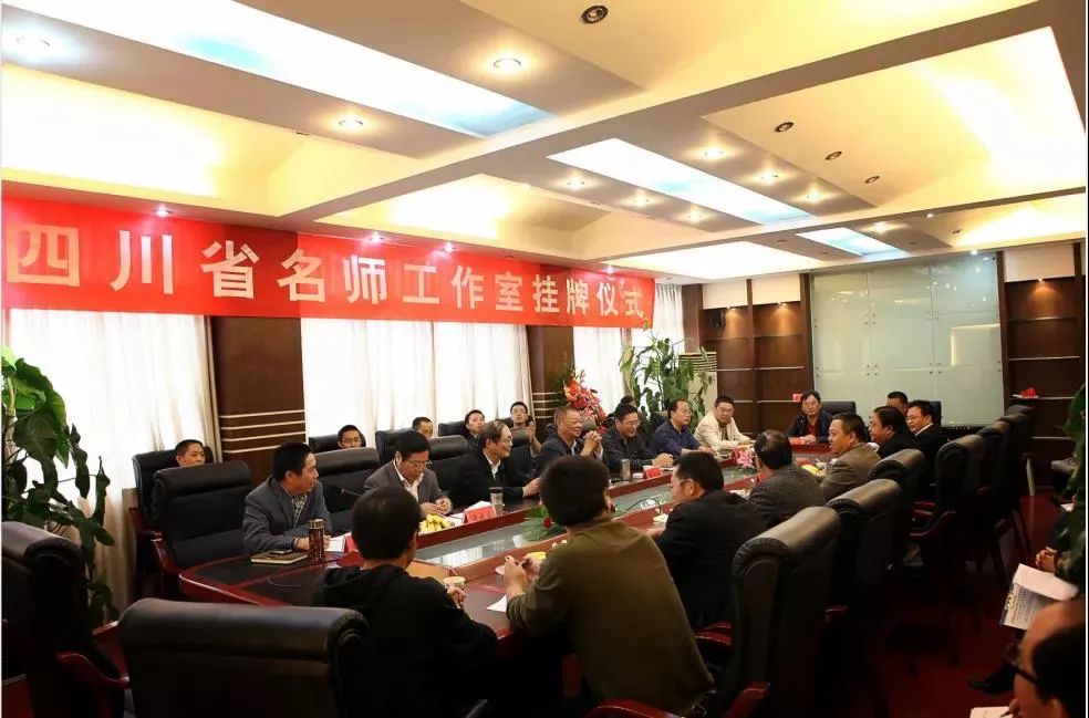 七年磨剑,再续传奇!棠湖中学获评国家级示范校,全国共99所,四川只有3所