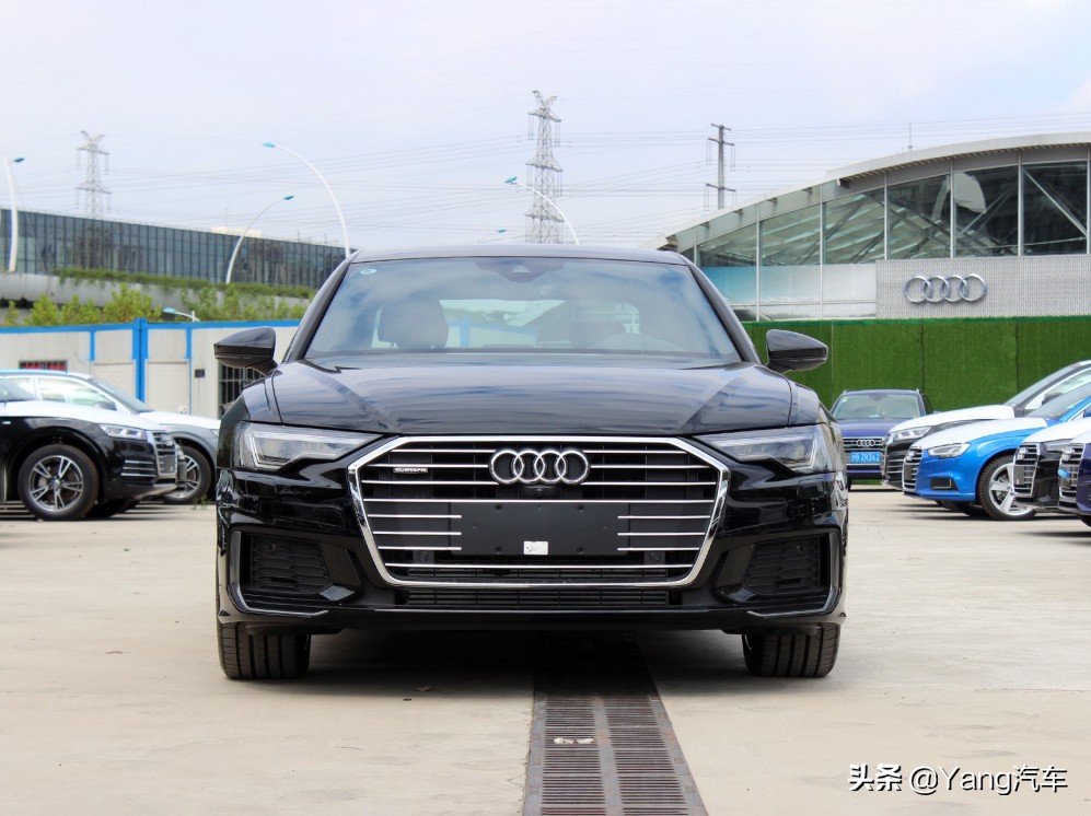 奥迪a8打6折,19年最新款奥迪a6l豪华和臻选区别